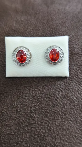 Pendientes plata chica con piedra roja nuevos