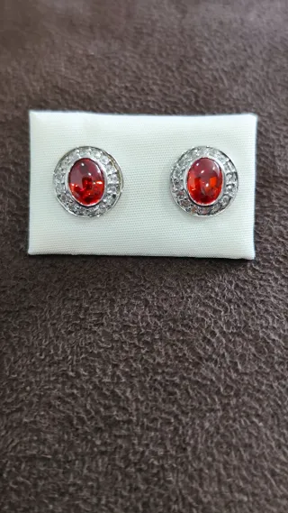 Pendientes plata chica con piedra roja nuevos