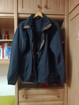 Cazadora caballero negra y marrón