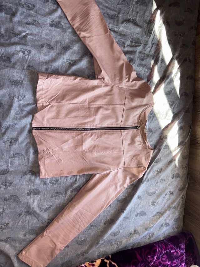 Chaqueta cuero rosa