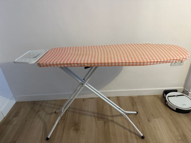 Tabla de planchar con funda a cuadros