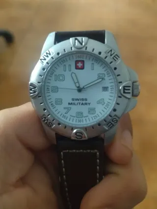 Reloj Swiss Military Plata y Blanco