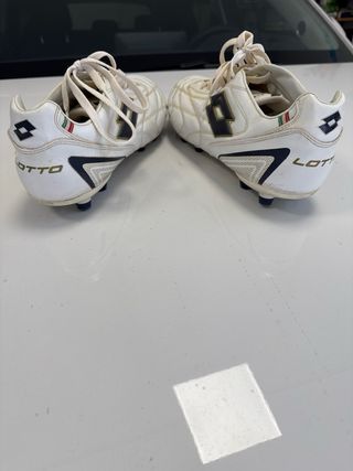 Botas de fútbol Lotto blancas número 46-47