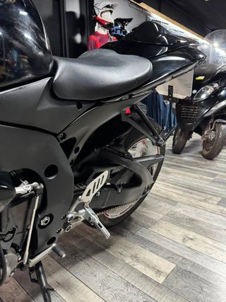 SUZUKI GSXR 600 2007 .