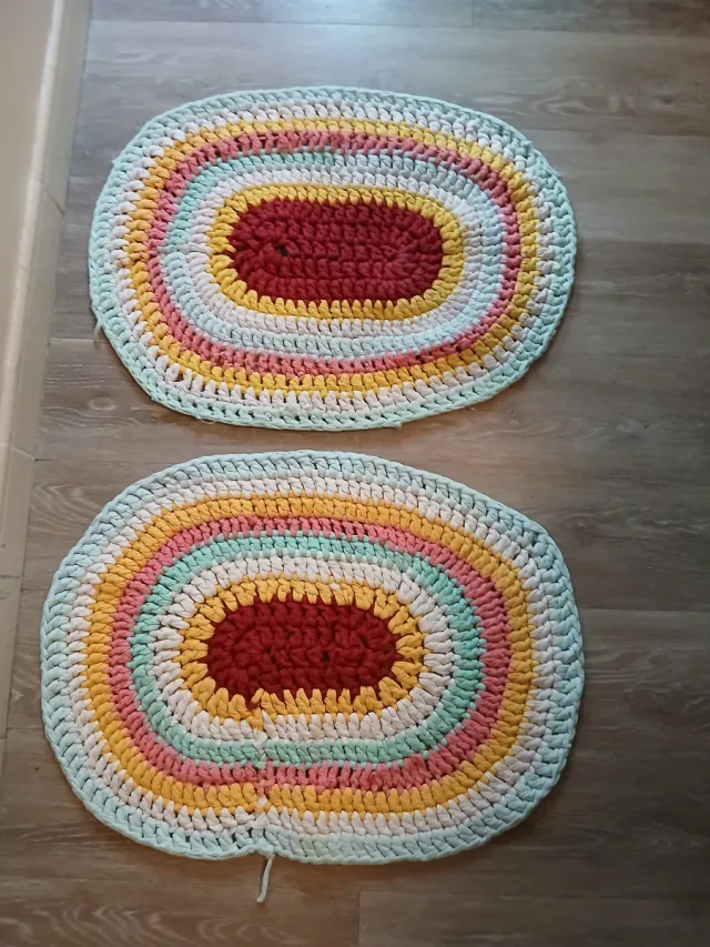 2 Tapetes Ovalados Trapillo Multicolor