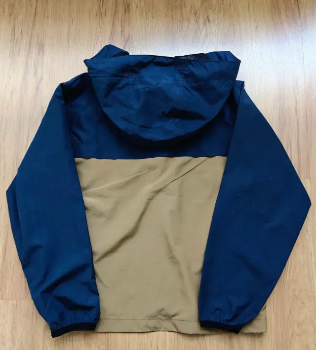 Billabong  Chubasquero niño marca Billabong. Talla