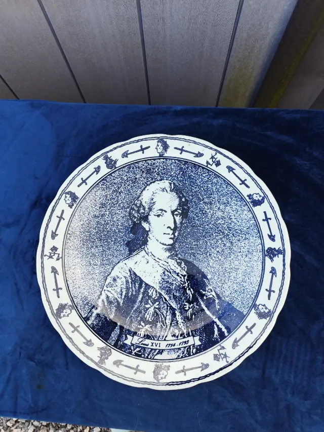 Plato decorativo Luis XVI