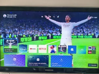 Xbox One Negra + FIFA 22 + FC25 + 2 Mandos