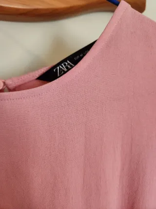 Vestido rosa asimétrico