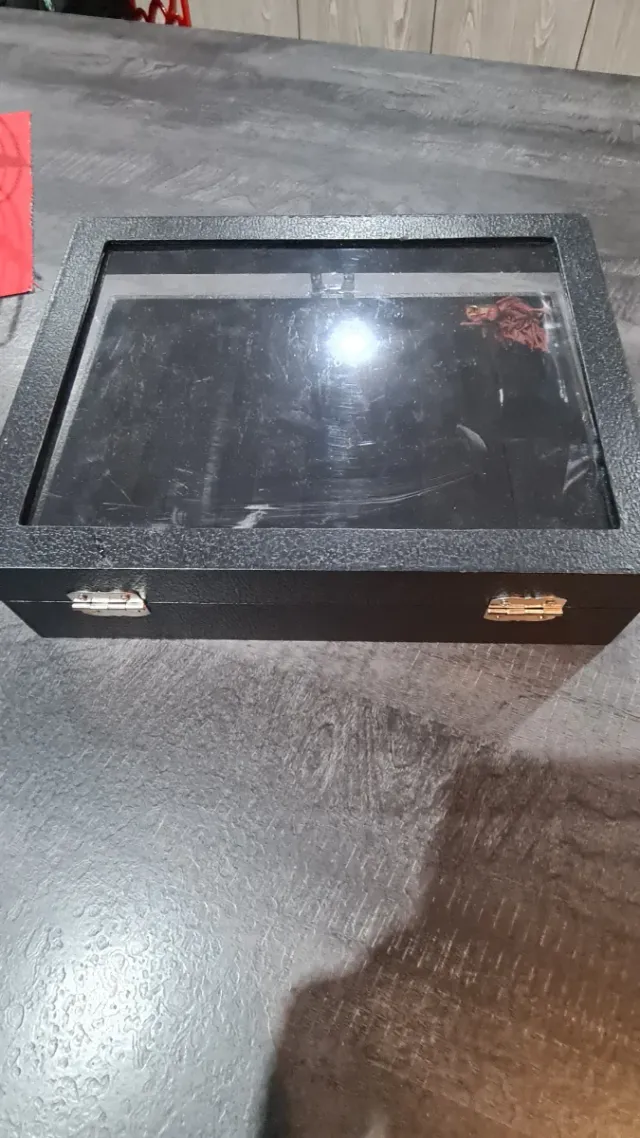 Portaorologi nero con chiusura