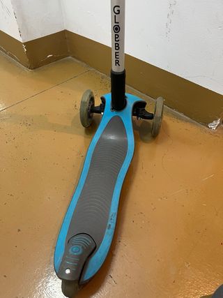 Patinete 3 ruedas azul Globber