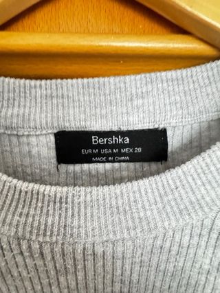 Dos jerséis Bershka talla M