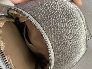 Bolso bandolera cuero plateado