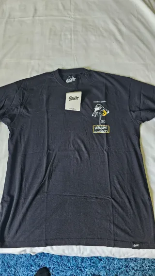 Camiseta Negra Estampada Pull&Bear Talla M