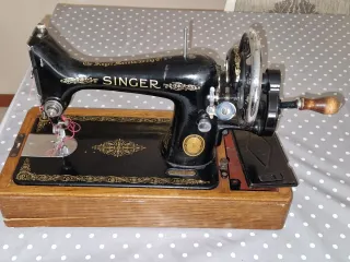 Máquina de coser Singer antigua