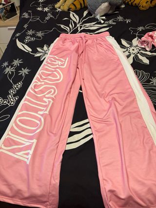 Conjunto deportivo rosa