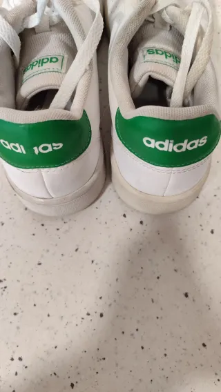 Zapatillas Adidas Blancas y Verdes