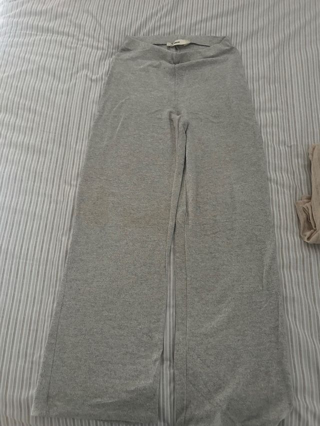 Pantalón Pull&Bear gris