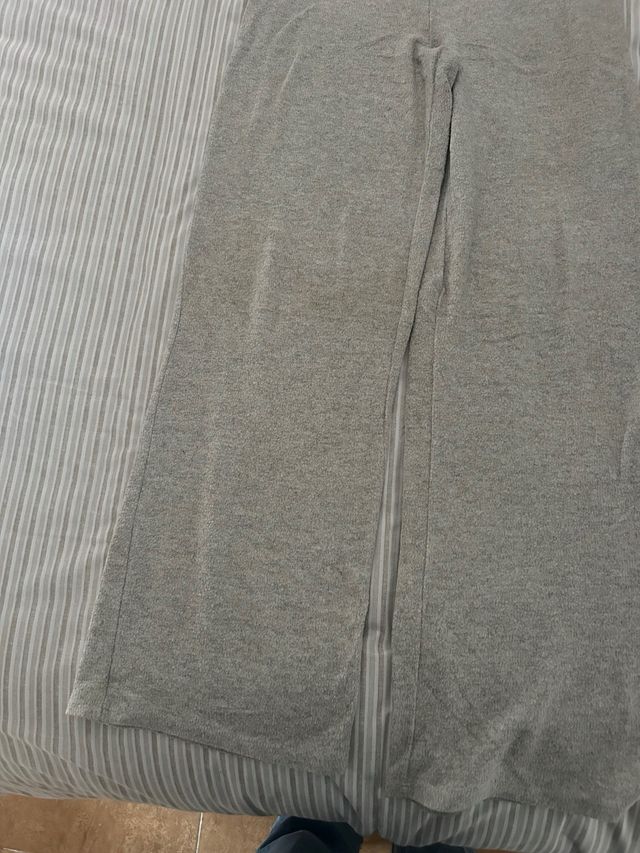 Pantalón Pull&Bear gris