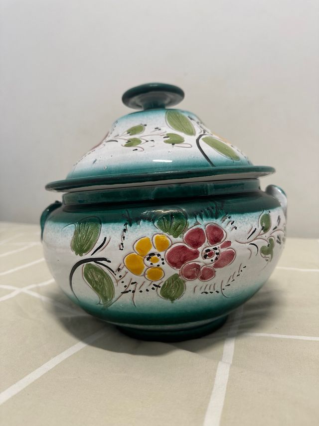 cerámica con flores