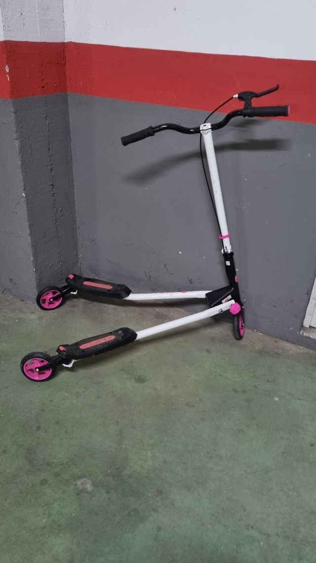 Patinete Fliker Scooter movimiento lateral