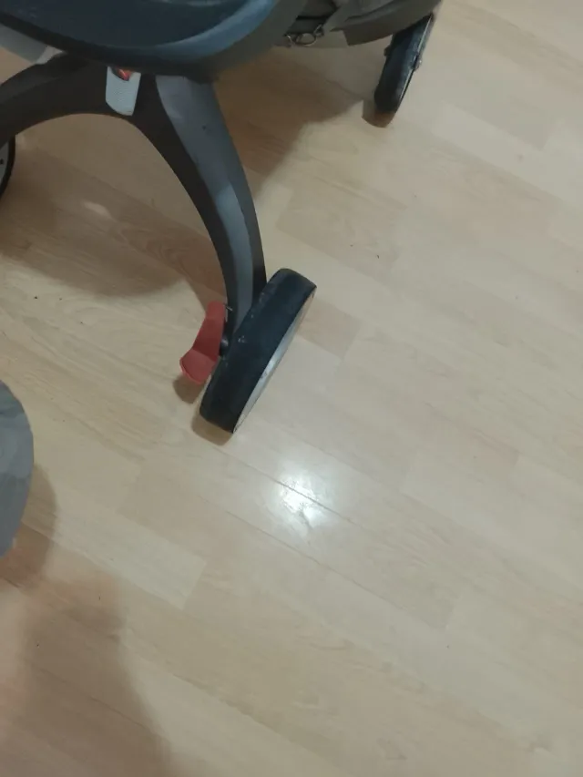 Carro de bebé beige