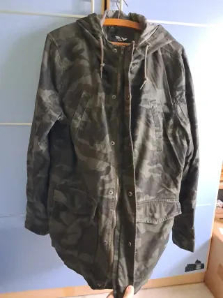 Abrigo Camuflaje Primark Talla M