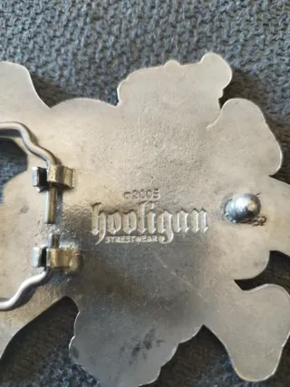 Hebilla cinturón Hooligan Calavera Huesos Cruzados