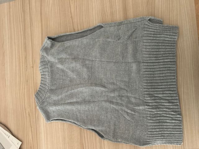 Chaleco de lana gris