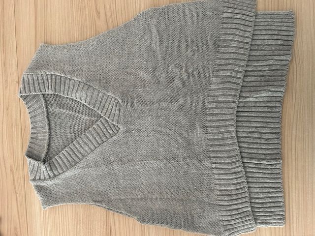 Chaleco de lana gris