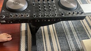 Mesa de mezclas TRAKTOR S4 MK3