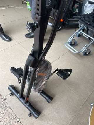 Bicicleta estática para ejercicio