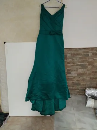 Traje de fiesta verde