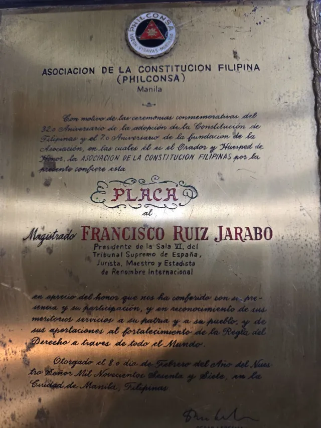Placa Conmemorativa Asociación de la Constitución