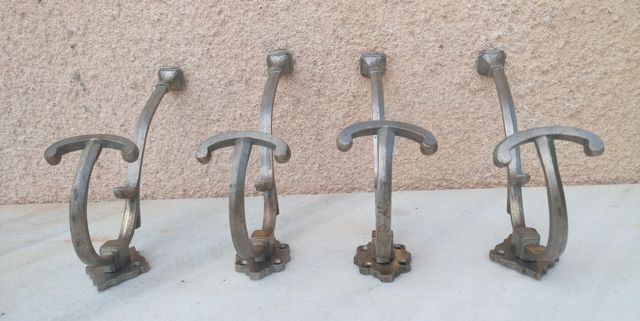 Appendiabiti antico modernista in ottone con finitura argento invecchiato