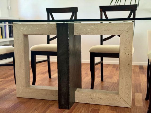Mesa de comedor diseño cristal y piedra