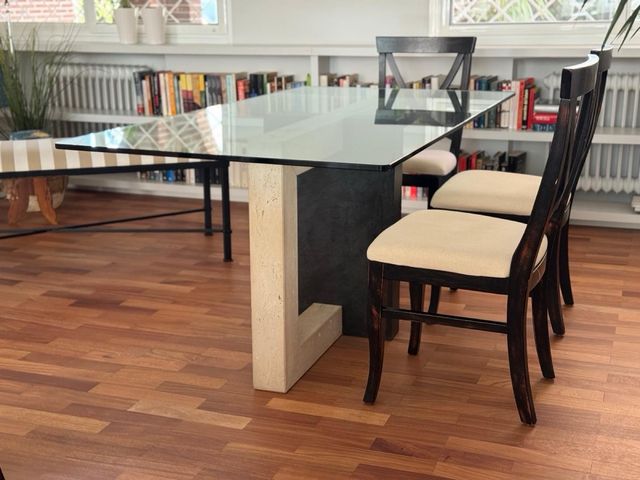 Mesa de comedor diseño cristal y piedra