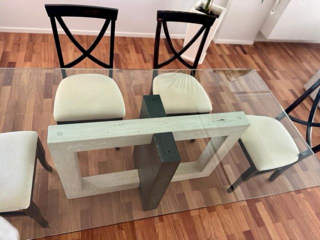 Mesa de comedor diseño cristal y piedra