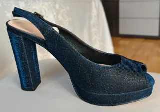 Zapatos de fiesta Menbur azul-negro con brillos