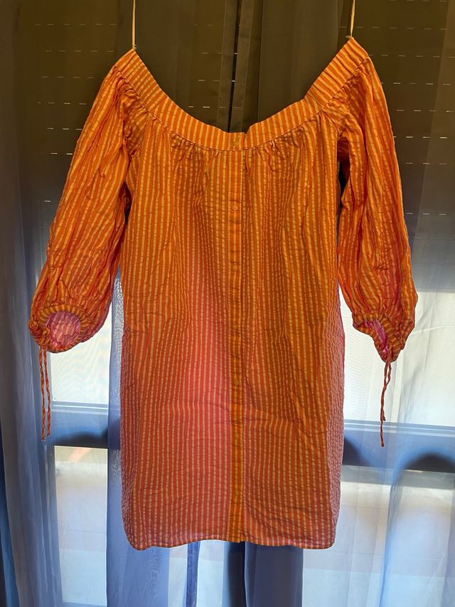 Vestido corto de rayas rosa y blanco