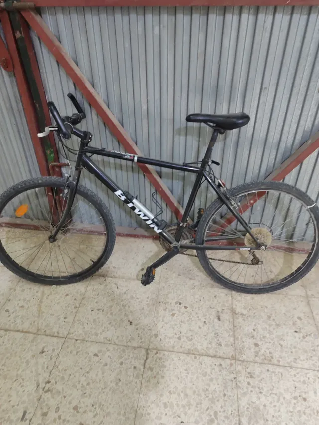 Bicicleta B-Twin Negra