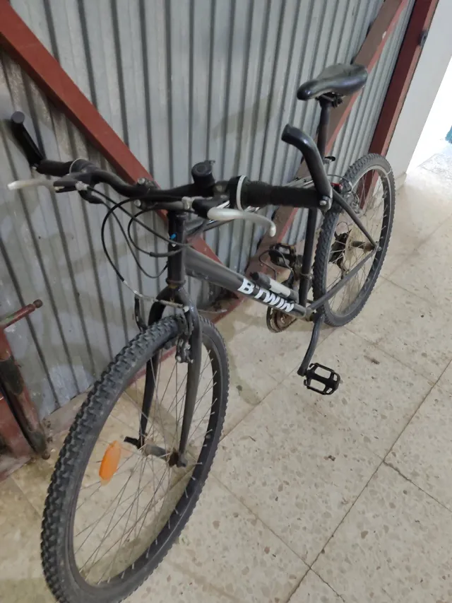 Bicicleta B-Twin Negra