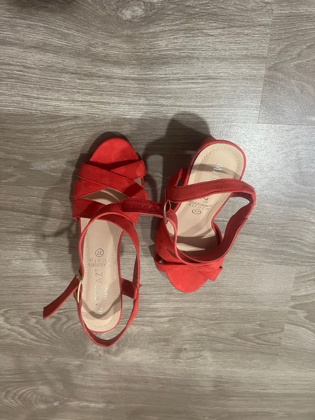 Zapatos de tacón Marypaz rojos