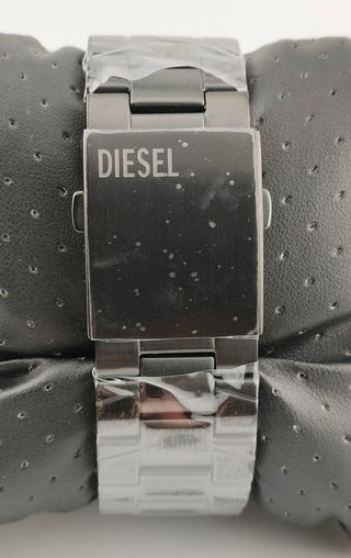 Reloj Diesel Spiked, dorado y negro