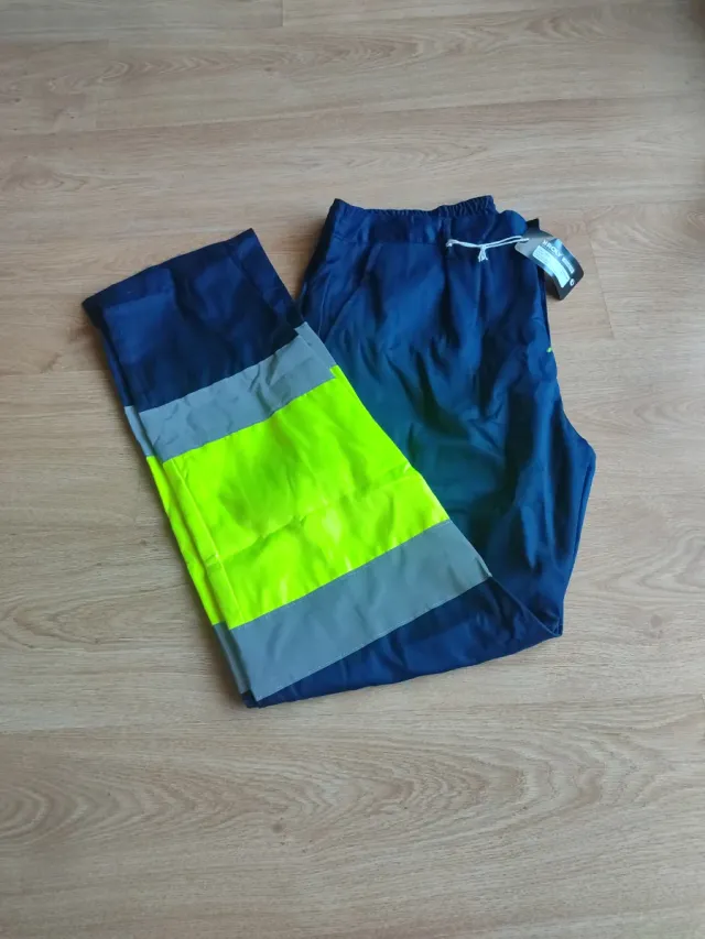 Pantalón de trabajo azul y verde