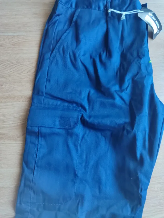 Pantalón de trabajo azul y verde