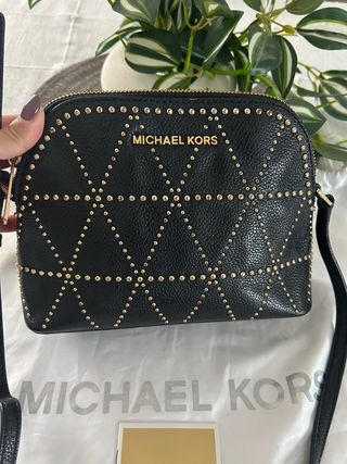 Bolso Michael Kors Negro con Tachuelas Doradas