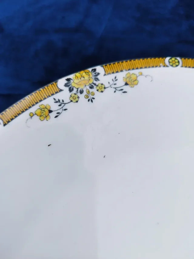 Plato para exponer postre porcelana dorado