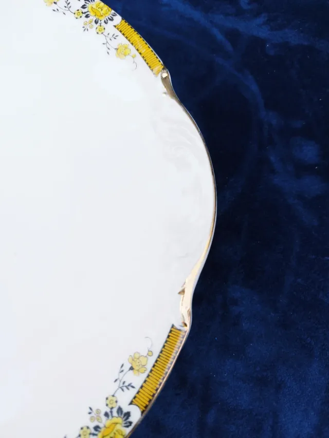 Plato para exponer postre porcelana dorado