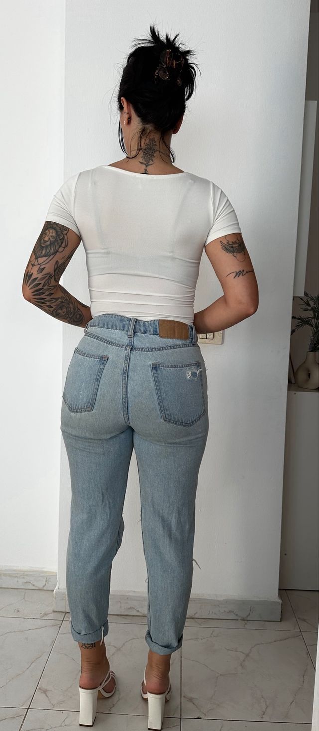 Jeans rotos tiro alto mujer